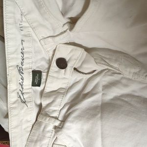 Eddie Bauer fit slightly curvy capris. White like new size 9